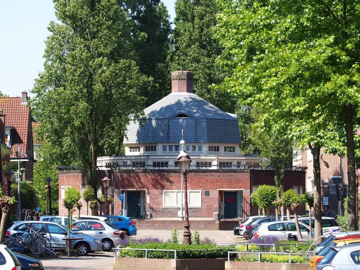Voormalig badhuis in Amsterdam
