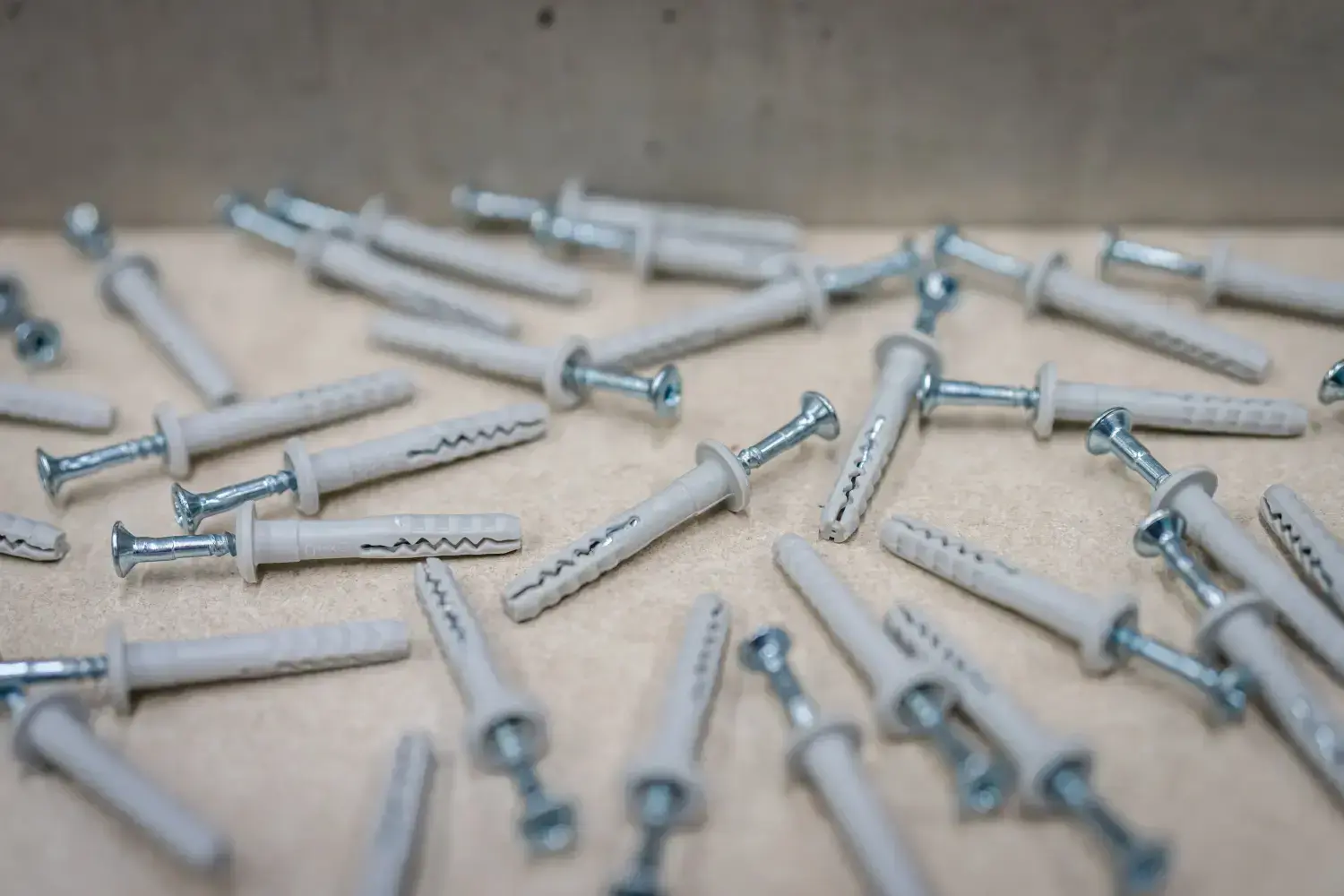 Quick-installation expansion plug with collar KSMK sleeve: ø6x60mm, nail: ø3.8x64mm STALCO KSMK - 6X60